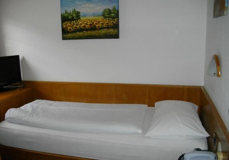 فندق Villa Emilia