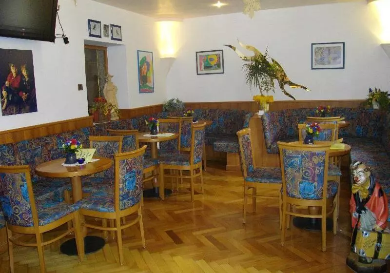 فندق Villa Emilia