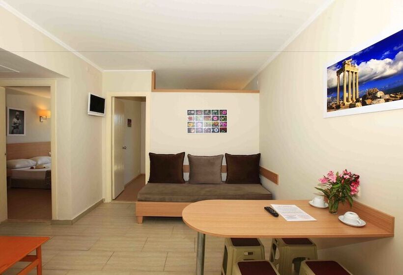 Sun City Apartments & Hotel