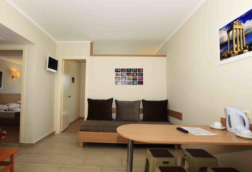 Sun City Apartments & Hotel