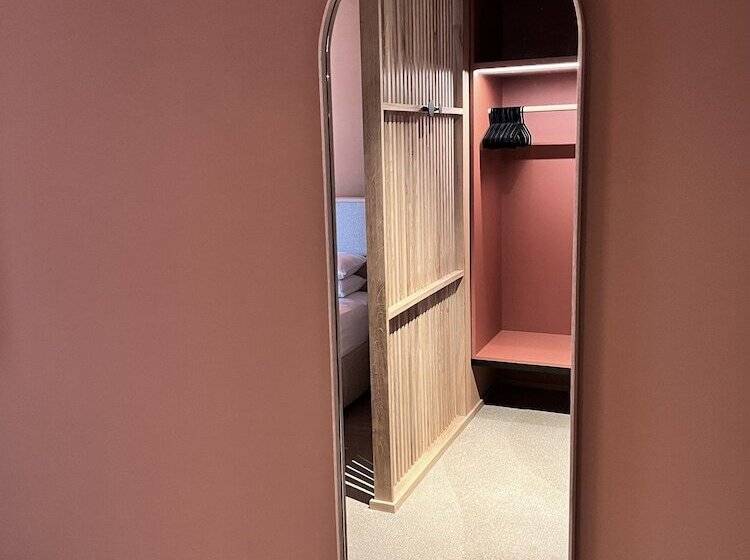 Hotel Adelante Boutique