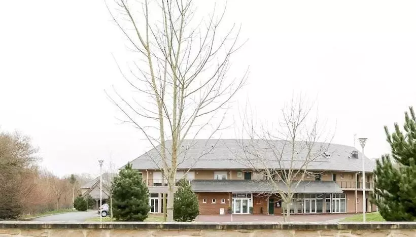 Отель Adonis Hauts De Honfleur