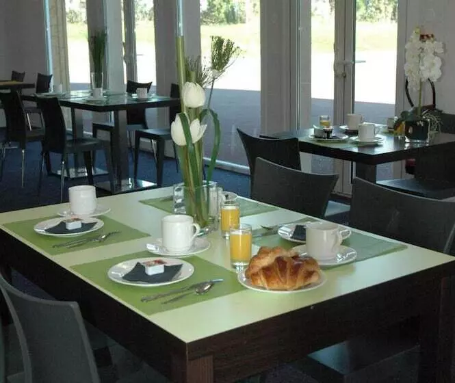 Отель Adonis Hauts De Honfleur