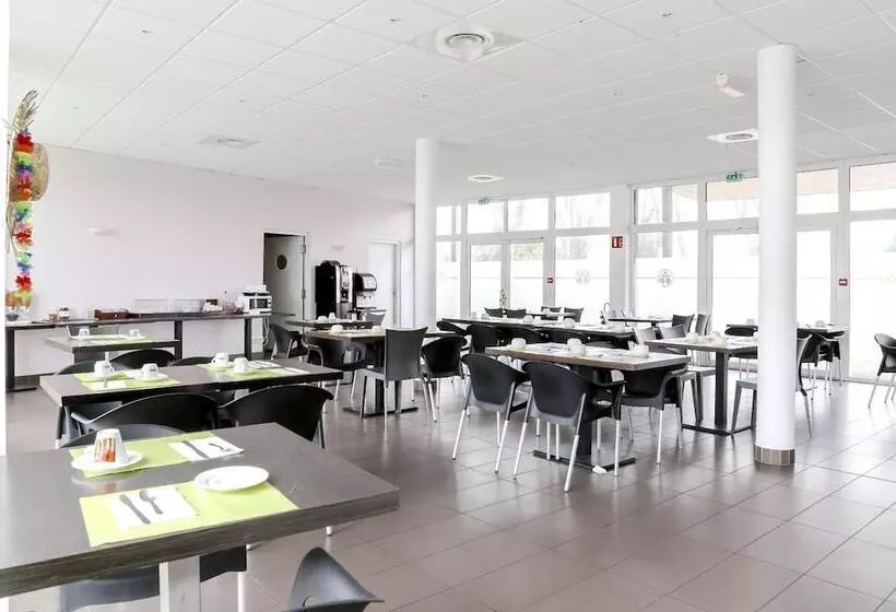 Отель Adonis Hauts De Honfleur