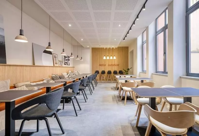 هتل Alma Grand Place