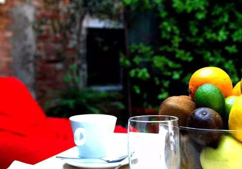 هتل Avogaria 5 Rooms