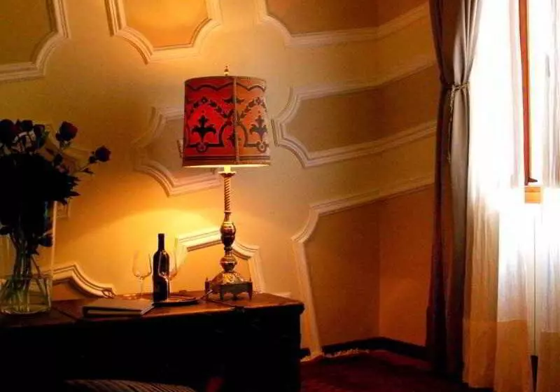 هتل Avogaria 5 Rooms