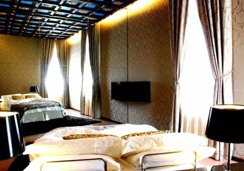 هتل Avogaria 5 Rooms