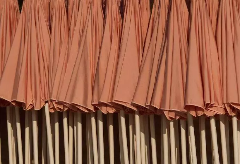 酒店 Cap D Antibes Beach