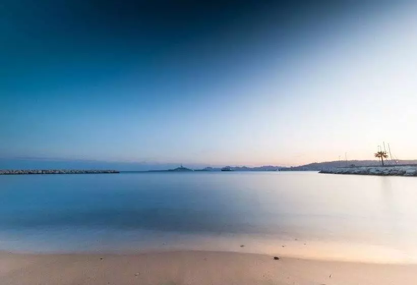 酒店 Cap D Antibes Beach