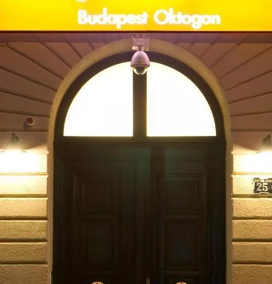 Easyhotel Budapest Oktogon