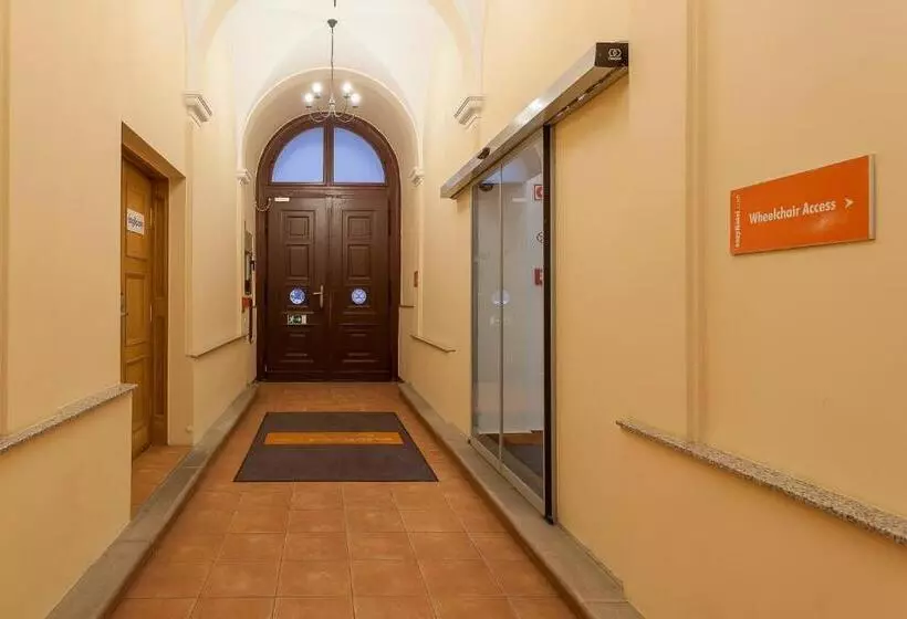 Easyhotel Budapest Oktogon