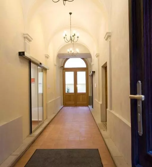 Easyhotel Budapest Oktogon