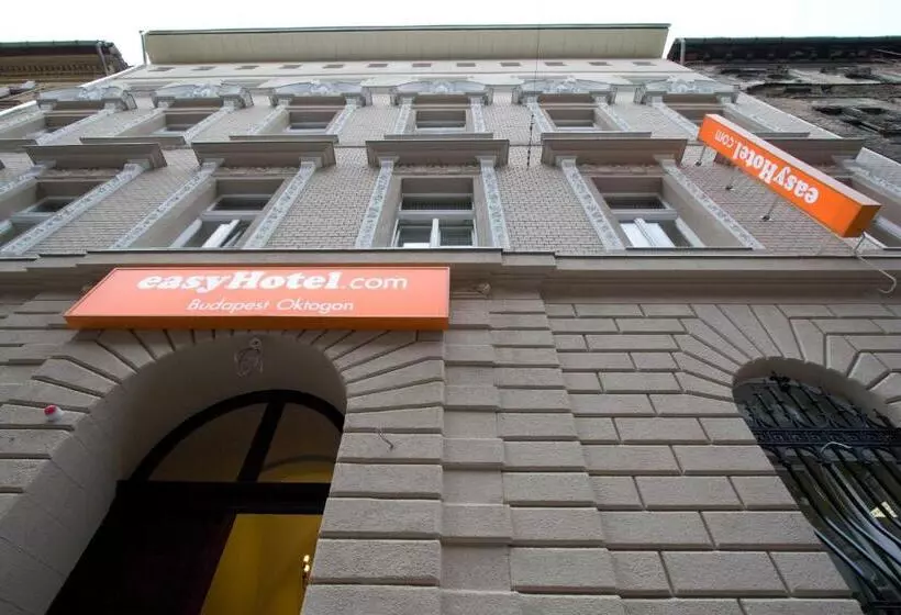 Easyhotel Budapest Oktogon