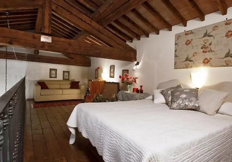 Hotelli Msnsuites Palazzo Uguccioni