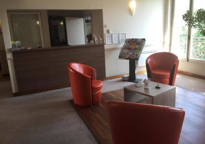 בית מלון כפרי Orion Paris Haussmann