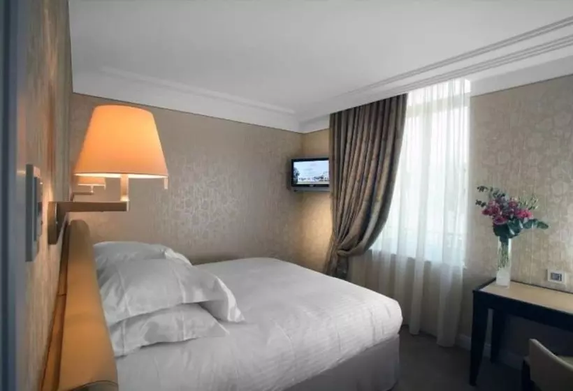 هتل Princesse Flore