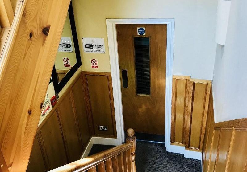 هتل The Rokxy Townhouse   Kings Cross