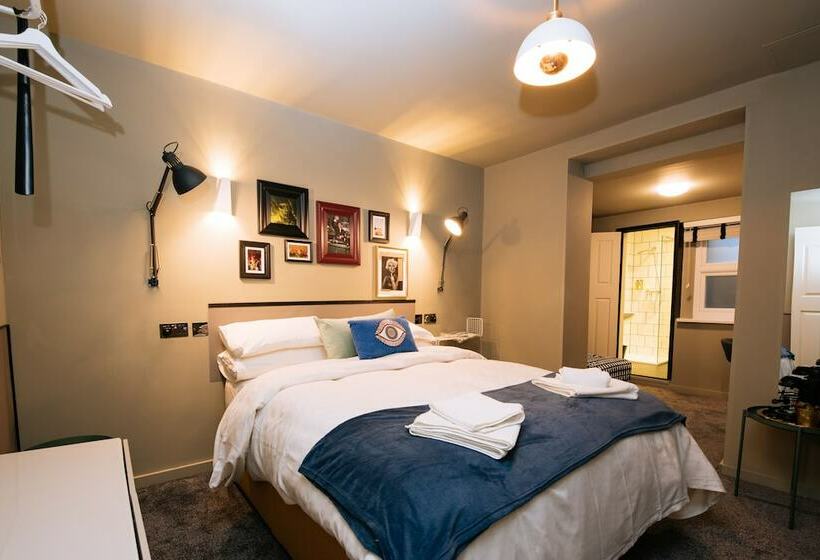 Otel The Warwick By Nestor