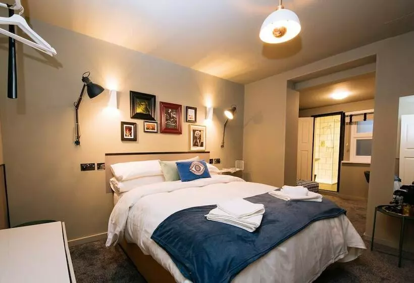 ホテル The Warwick By Nestor