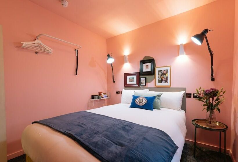 Otel The Warwick By Nestor