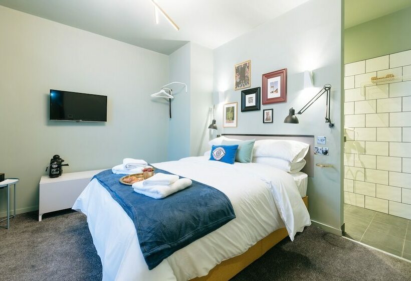 Otel The Warwick By Nestor