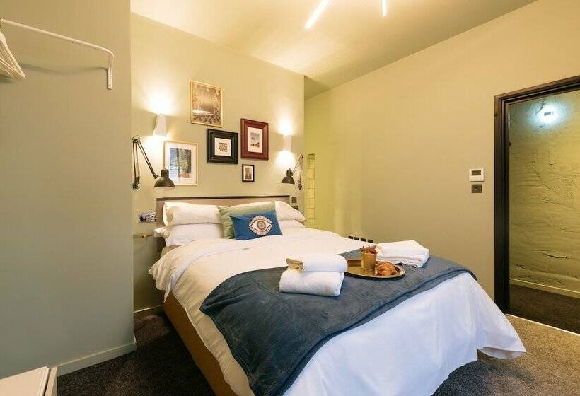 Otel The Warwick By Nestor