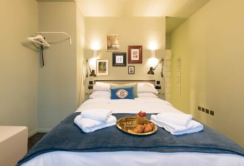 Otel The Warwick By Nestor