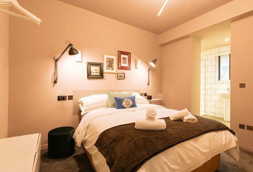 Otel The Warwick By Nestor