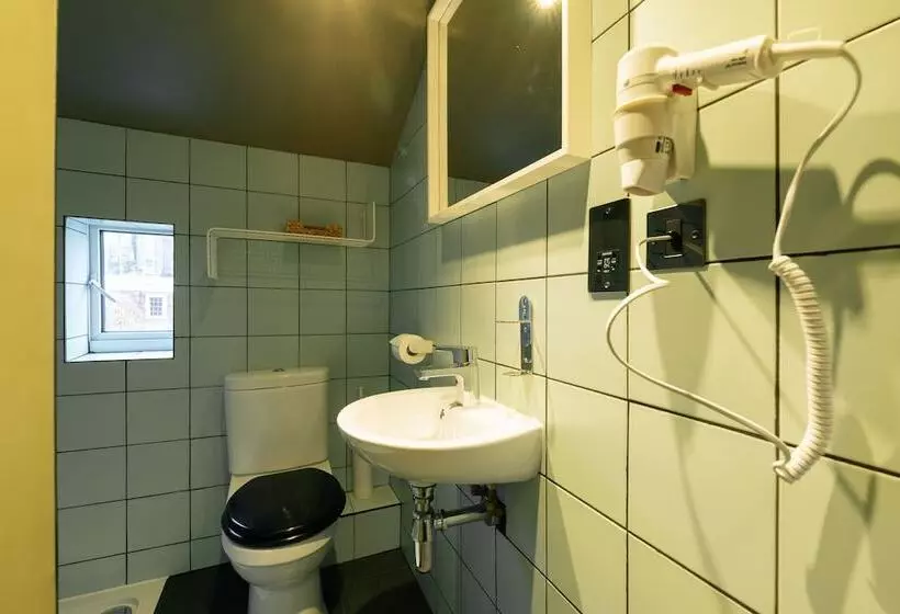 ホテル The Warwick By Nestor