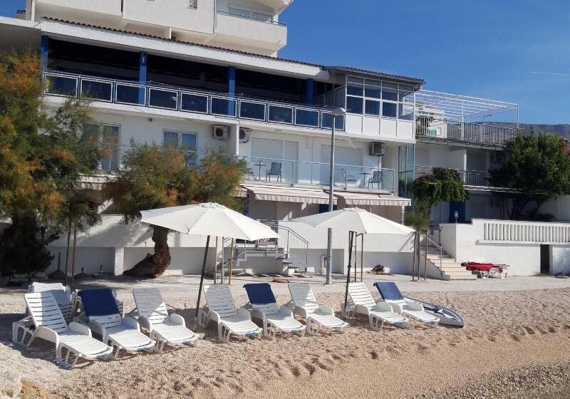 Pensjonat Beachfront Apartmants Zanic