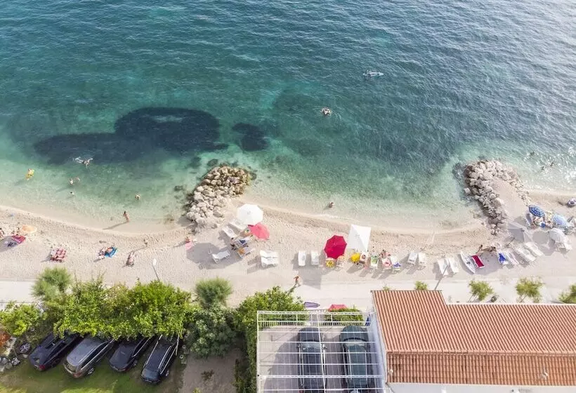 Pension Beachfront Apartmants Zanic