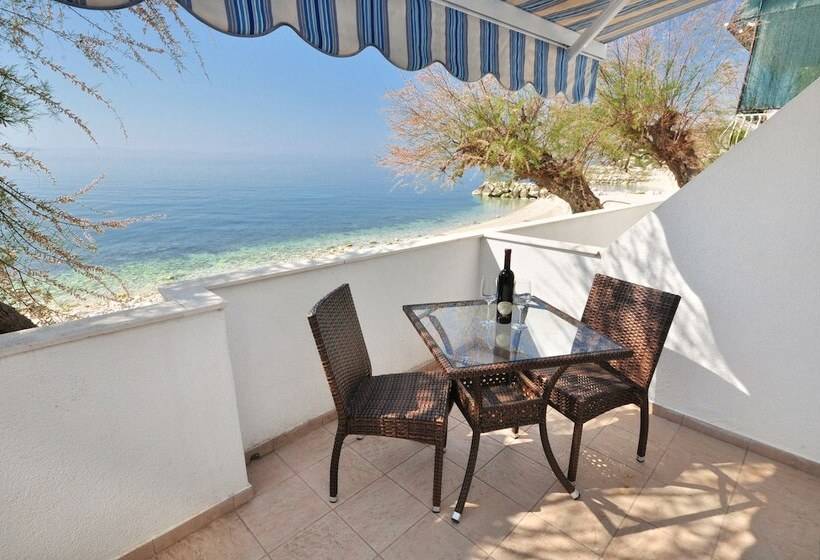 Pension Beachfront Apartmants Zanic