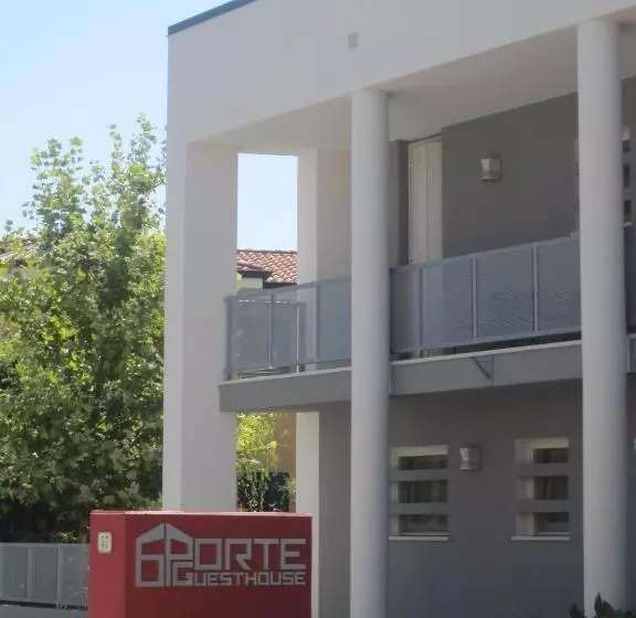 Отель 6 Porte Guesthouse