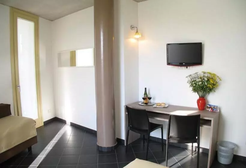 Отель 6 Porte Guesthouse