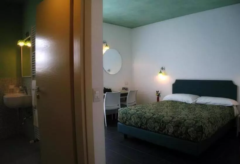 Отель 6 Porte Guesthouse