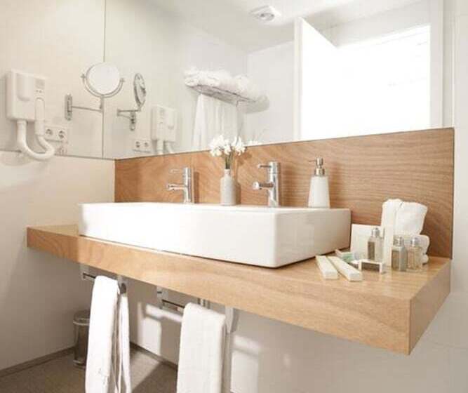 هتل Alenti Sitges