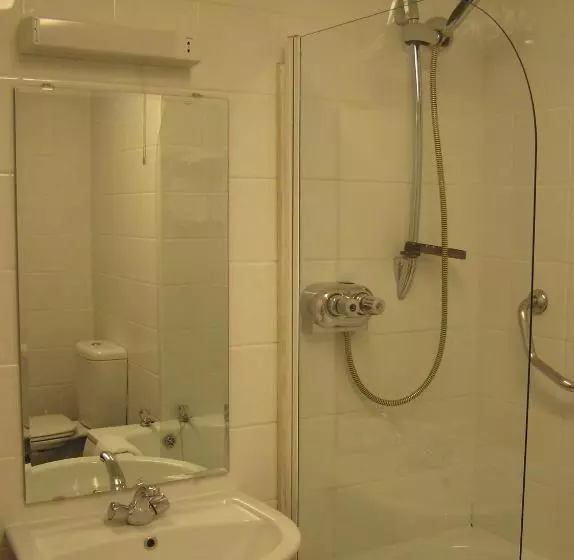 בית מלון כפרי The Cadogan