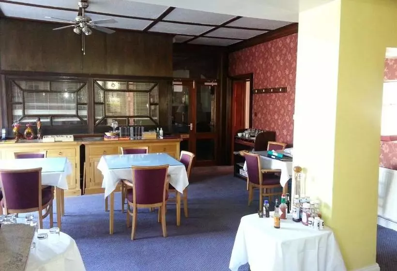 בית מלון כפרי The Cadogan