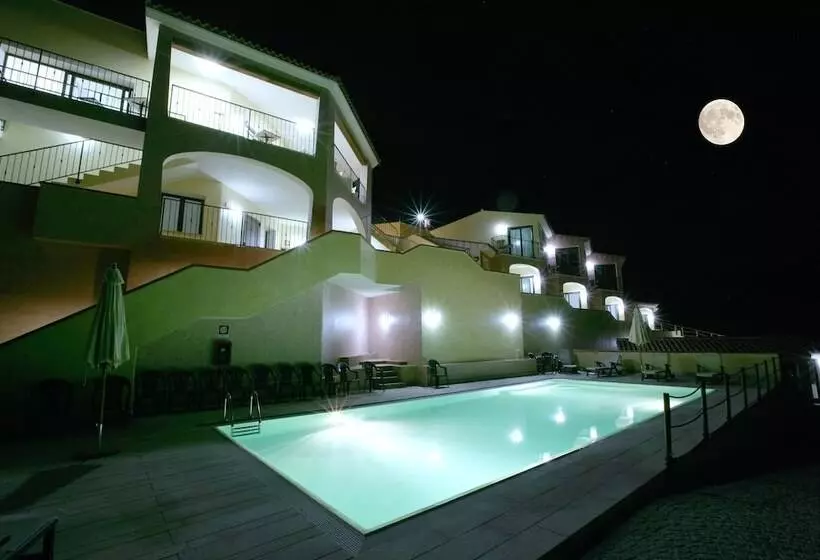 호텔 Castello Budoni