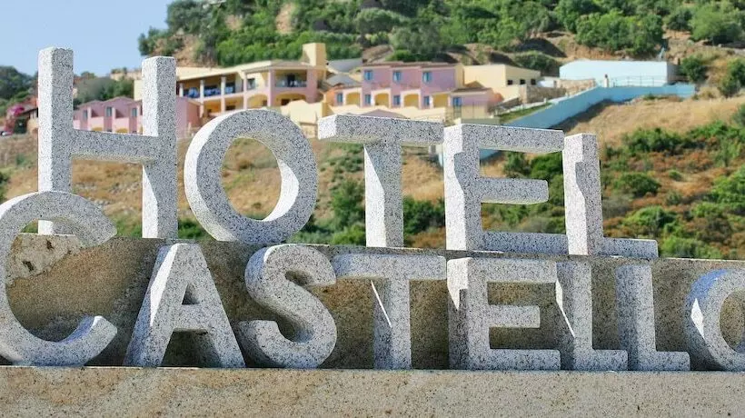 호텔 Castello Budoni