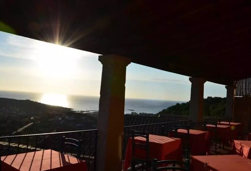 호텔 Castello Budoni