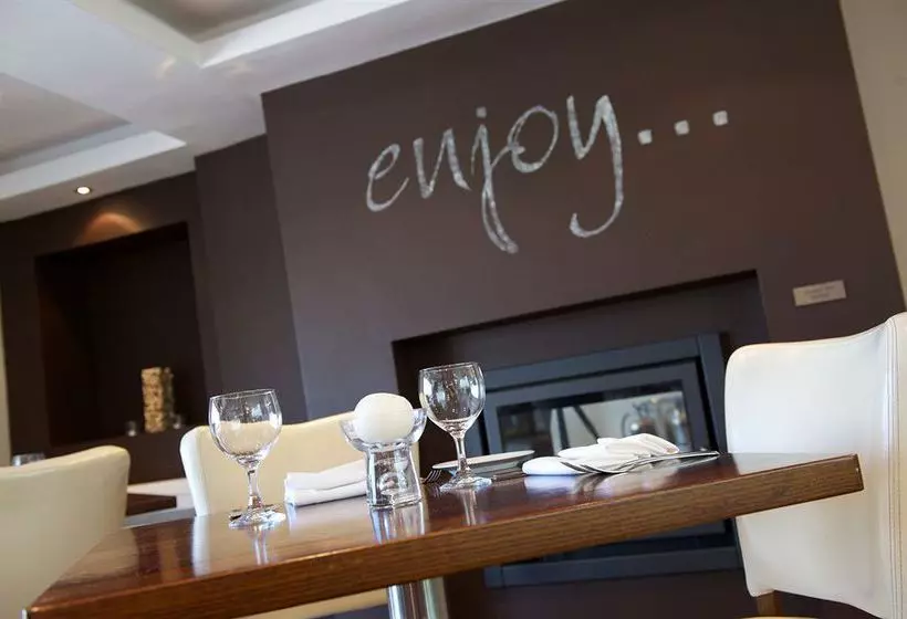 ホテル Clough Manor