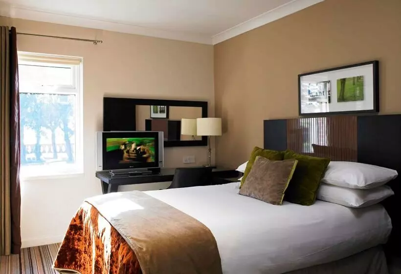 Отель De Vere Horsley Estate