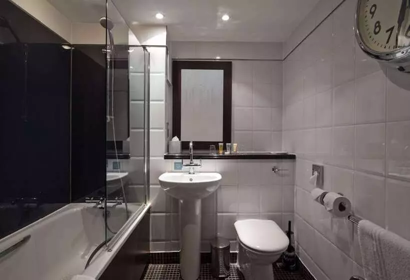 Отель De Vere Horsley Estate