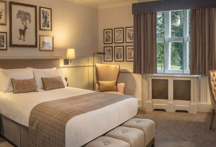 호텔 De Vere Latimer Estate