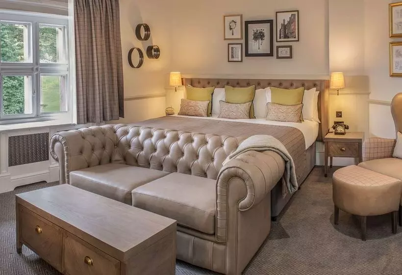 ホテル De Vere Latimer Estate