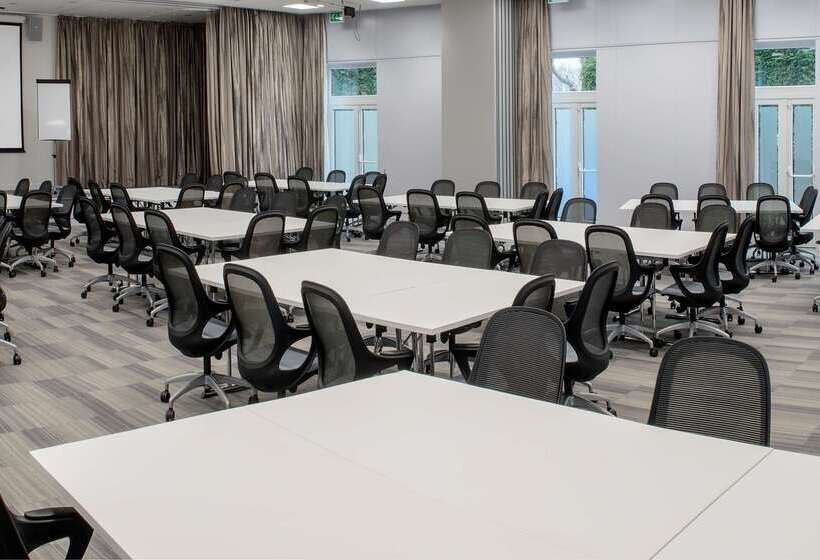 호텔 De Vere Latimer Estate