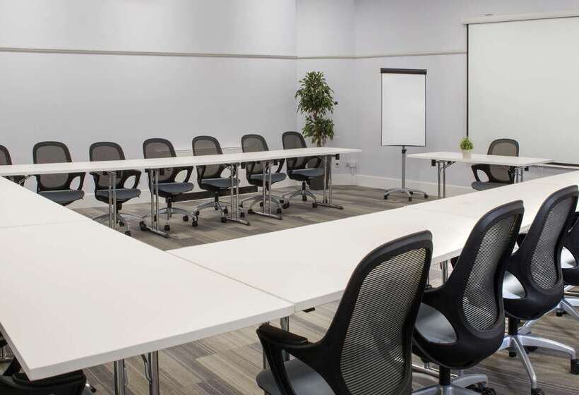 호텔 De Vere Latimer Estate