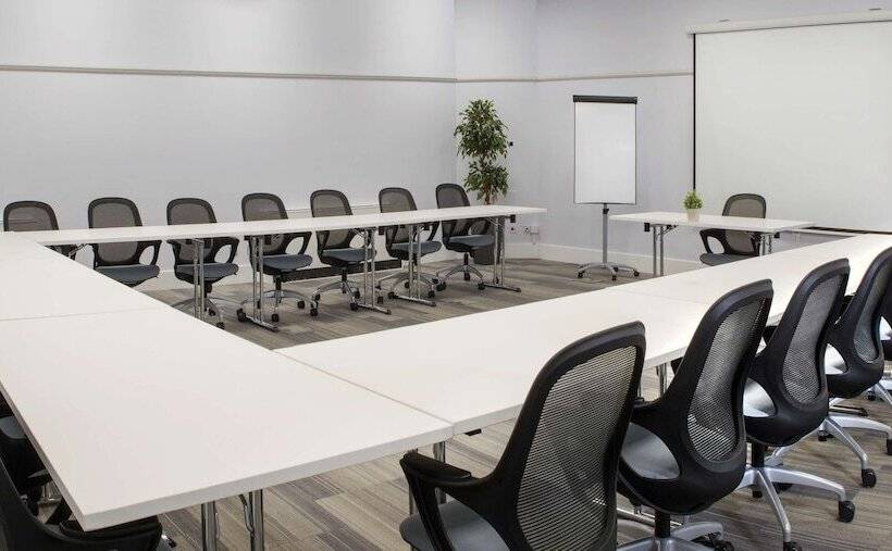 호텔 De Vere Latimer Estate